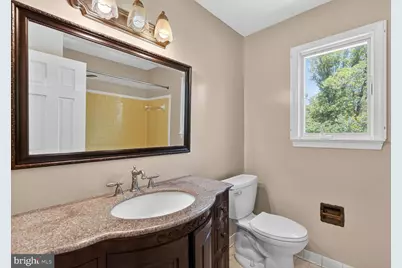 16929 Briardale Rd, Rockville, MD 20855 - Photo 36