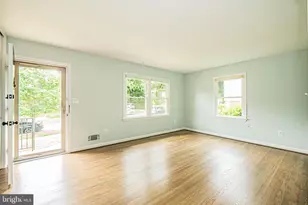 3901 Spruell Dr, Kensington, MD 20895 - Photo 4