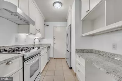 10401 Grosvenor Place #410, Rockville, MD 20852 - Photo 6