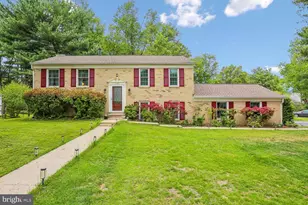 11301 Stryver Ct, North Potomac, MD 20878 - Photo 2