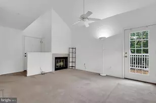 913 Hillside Lake Terrace, Gaithersburg, MD 20878 - Photo 4