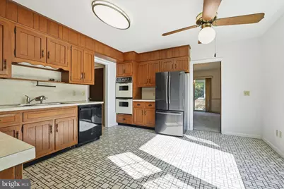 15901 Old Columbia Pike, Burtonsville, MD 20866 - Photo 16