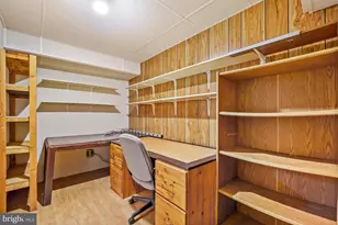 9120 Paddock Ln, Potomac, MD 20854 - Photo 48