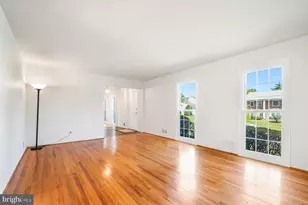 9120 Paddock Ln, Potomac, MD 20854 - Photo 8
