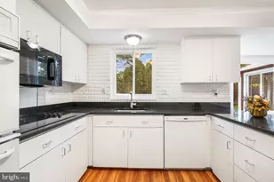 9120 Paddock Ln, Potomac, MD 20854 - Photo 14
