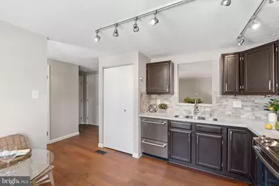 19402 Kildonan Drive, Gaithersburg, MD 20879 - Photo 4