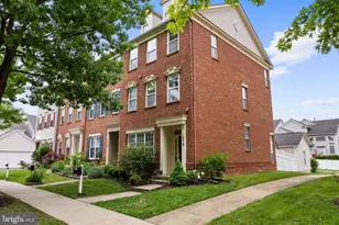 1376 Main Mews, Gaithersburg, MD 20878 - Photo 2