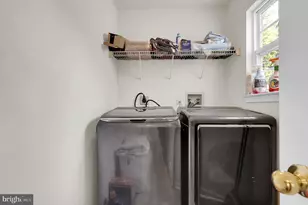 8 Madrigal Ct, Germantown, MD 20876 - Photo 28