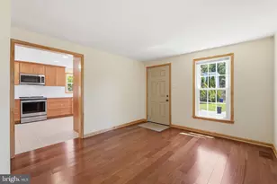 7409 Lake Katrine Terrace, Gaithersburg, MD 20879 - Photo 4