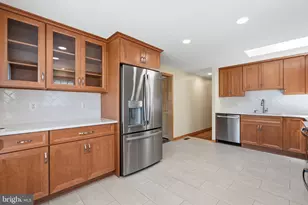 7409 Lake Katrine Terrace, Gaithersburg, MD 20879 - Photo 8