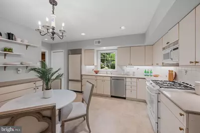11817 Rosalinda, Rockville, MD 20854 - Photo 8