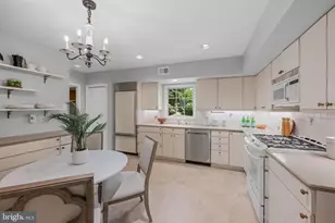 11817 Rosalinda, Rockville, MD 20854 - Photo 8