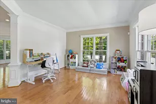 100 Windy Knoll Dr, Rockville, MD 20850 - Photo 4