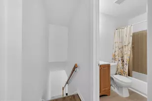 17633 Amity Dr, Gaithersburg, MD 20877 - Photo 18