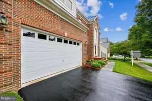 11416 Ramsburg Ct, North Potomac, MD 20878 - Photo 4
