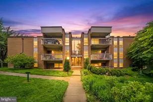 2305 Greenery Ln, Silver Spring, MD 20906 - Photo 2