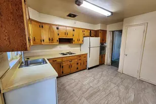9709 Admiralty Dr, Silver Spring, MD 20910 - Photo 10