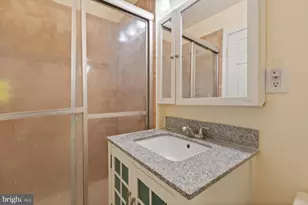 9 Oak Shade Rd, Gaithersburg, MD 20878 - Photo 28