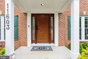 11603 Seneca Forest Cir, Germantown, MD 20876 - Photo 2