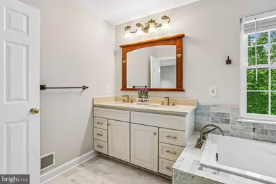 11603 Seneca Forest Circle, Germantown, MD 20876 - Photo 34