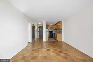 5225 Pooks Hill Rd, Bethesda, MD 20814 - Photo 6