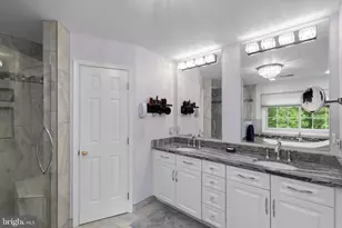 20016 Belle Chase Dr, Gaithersburg, MD 20882 - Photo 42