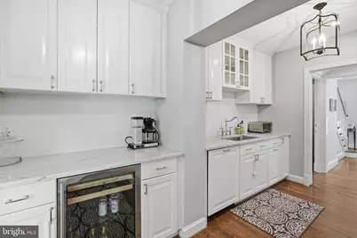 8504 Lynwood Place, Chevy Chase, MD 20815 - Photo 12