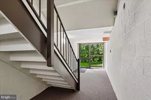 403 Christopher Ave, Gaithersburg, MD 20879 - Photo 4