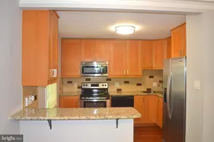 1 Ingleside Ct, Rockville, MD 20850 - Photo 2