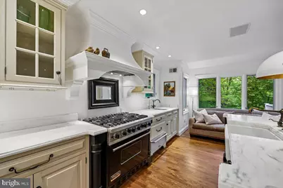6904 Earlsgate, North Bethesda, MD 20852 - Photo 8