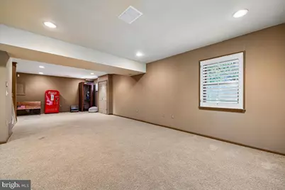 6904 Earlsgate, North Bethesda, MD 20852 - Photo 38
