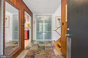 8034 Park Overlook Dr, Bethesda, MD 20817 - Photo 24