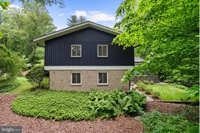 8034 Park Overlook Drive, Bethesda, MD 20817 - Photo 6