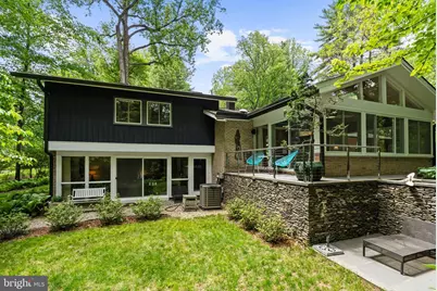 8034 Park Overlook Drive, Bethesda, MD 20817 - Photo 10