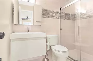 5715 Chapman Mill Dr, North Bethesda, MD 20852 - Photo 10