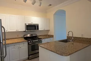 7 Booth St, Gaithersburg, MD 20878 - Photo 2
