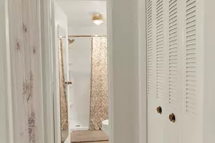 10201 Grosvenor Pl, Rockville, MD 20852 - Photo 12