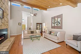 6825 Capri Pl, Bethesda, MD 20817 - Photo 10