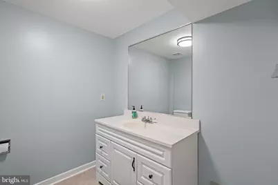 6825 Capri Place, Bethesda, MD 20817 - Photo 38