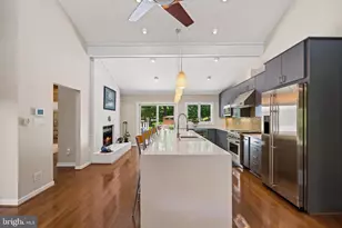6825 Capri Pl, Bethesda, MD 20817 - Photo 12
