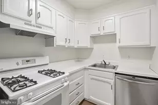10320 Westlake Dr, Bethesda, MD 20817 - Photo 6