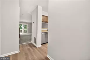 20477 Summersong Ln, Germantown, MD 20874 - Photo 2