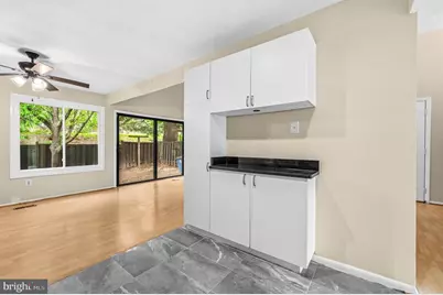 9110 Centerway Road, Gaithersburg, MD 20879 - Photo 12