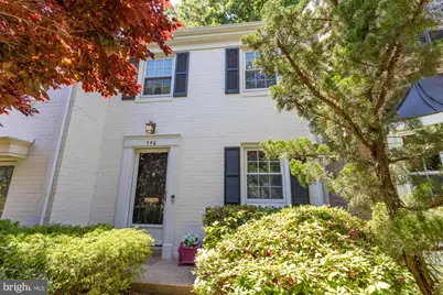 746 Azalea Drive #12-746, Rockville, MD 20850 - Photo 2