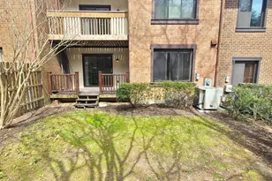 9704 Shadow Oak Dr, Gaithersburg, MD 20886 - Photo 16