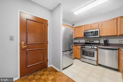 7111 Woodmont Avenue #308, Bethesda, MD 20815 - Photo 6