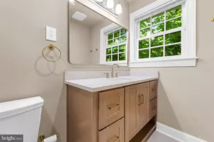 9541 E Bexhill Dr, Kensington, MD 20895 - Photo 70