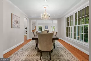 9541 E Bexhill Dr, Kensington, MD 20895 - Photo 12