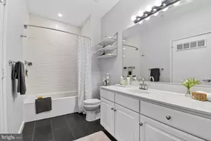 8045 Newell St, Silver Spring, MD 20910 - Photo 16