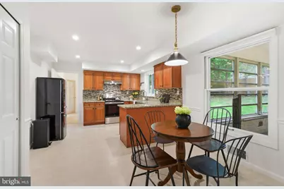 10900 Gainsborough Road, Potomac, MD 20854 - Photo 14